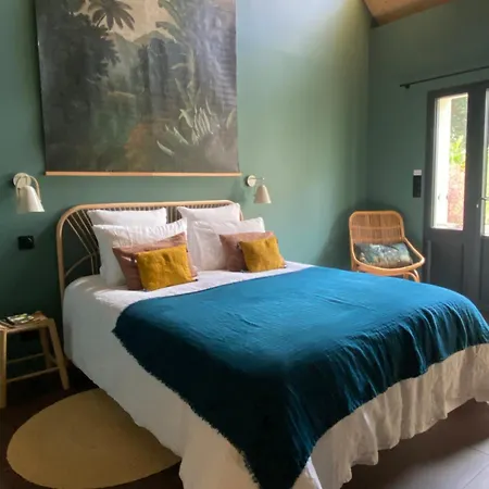 Les Iles Vagabondes Bed & Breakfast *
